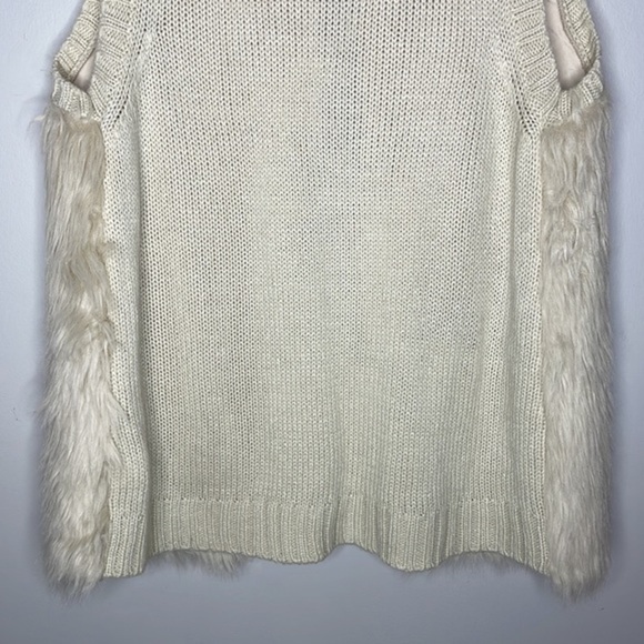 Eyeshadow Size M Ivory Faux Fur Crochet Knit Sleeveless Open Front Cozy Vest - Picture 8 of 8